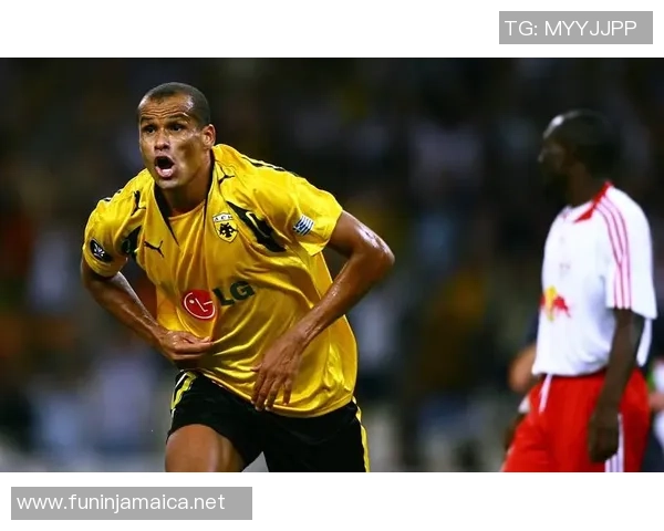 足球明星如同璀璨星辰在绿茵场上闪耀,点亮无数球迷心中的激情与梦想